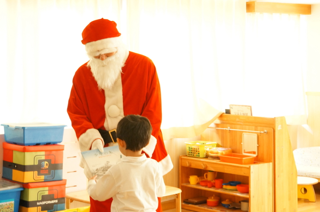 岩崎書店のブログ　サンタ　クリスマス